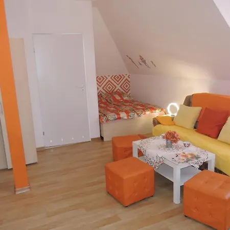 Comfortable For 5 People, Close To The Sea *