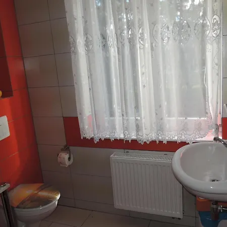 Comfortable For 5 People, Close To The Sea
