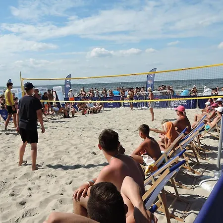 Comfortable For 5 People, Close To The Sea Apartment Dziwnowek